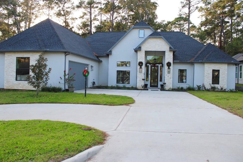 145 Pine Branch Drive, Montgomery, TX 77356