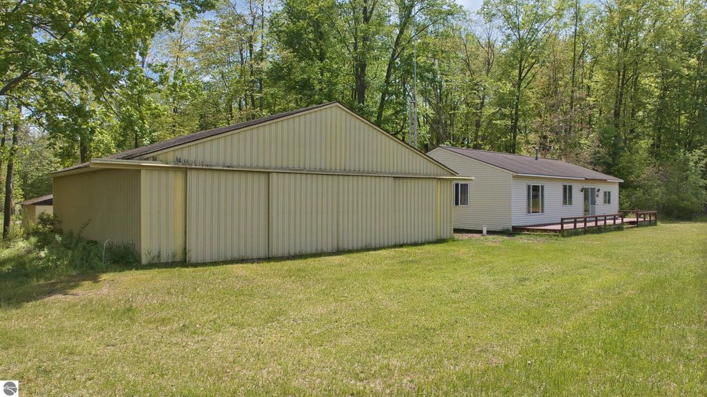 Image 10 of property listing at 7768 S Airpark Road, Weidman, MI 48893