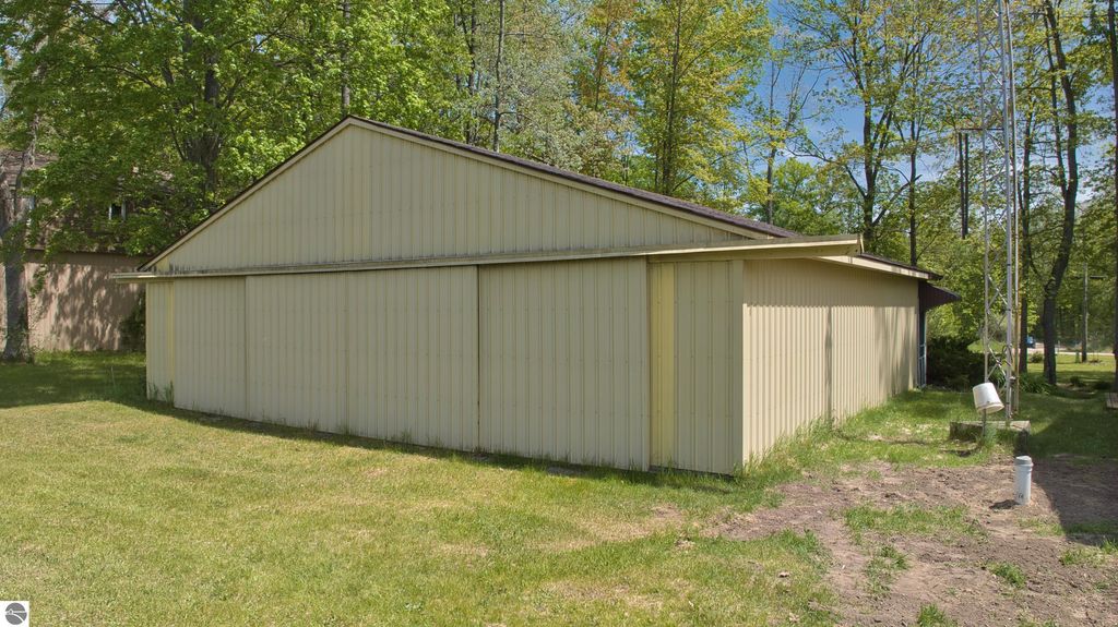 Image 11 of property listing at 7768 S Airpark Road, Weidman, MI 48893