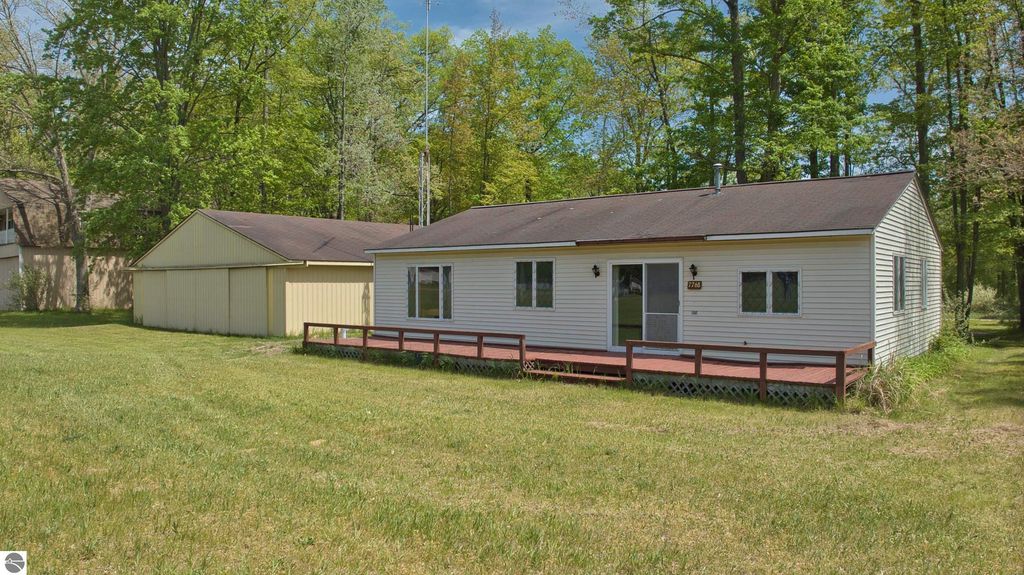Image 5 of property listing at 7768 S Airpark Road, Weidman, MI 48893