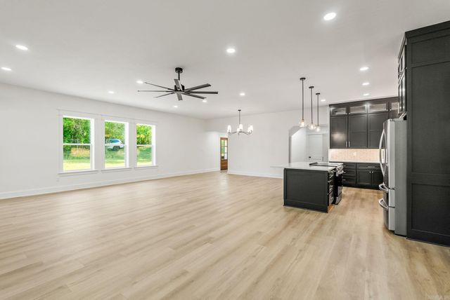 210 Kemp Street, Clinton, AR 72031