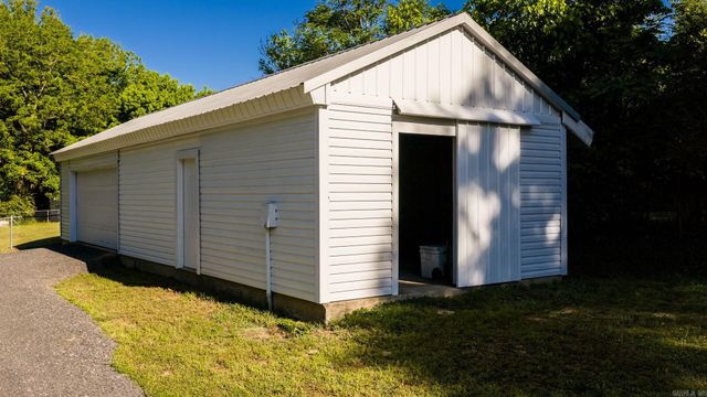 210 Kemp Street, Clinton, AR 72031