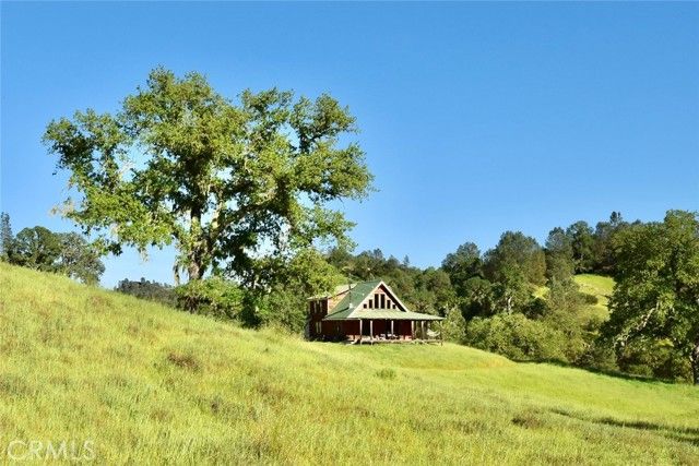 46651 Sapaque Valley, Bradley, CA 93426