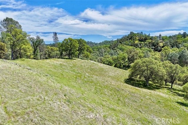 46651 Sapaque Valley, Bradley, CA 93426