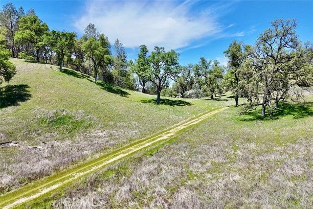 46651 Sapaque Valley, Bradley, CA 93426