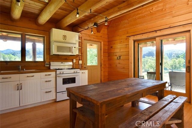 46651 Sapaque Valley, Bradley, CA 93426