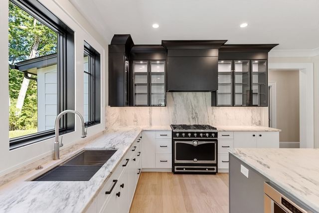 957 South Street, Needham, MA 02492