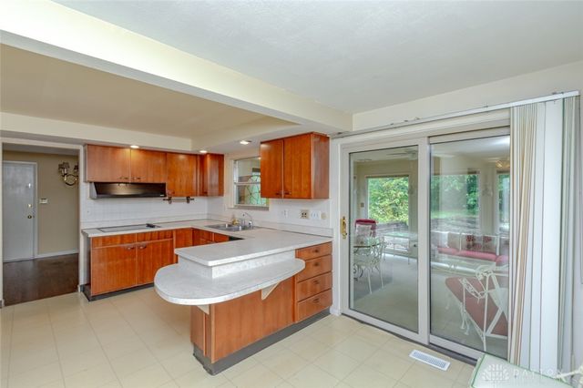 654 Sartell Drive, Fairborn, OH 45324