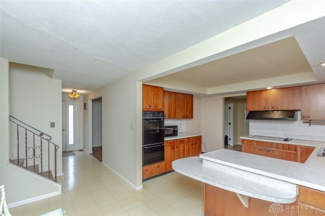 654 Sartell Drive, Fairborn, OH 45324