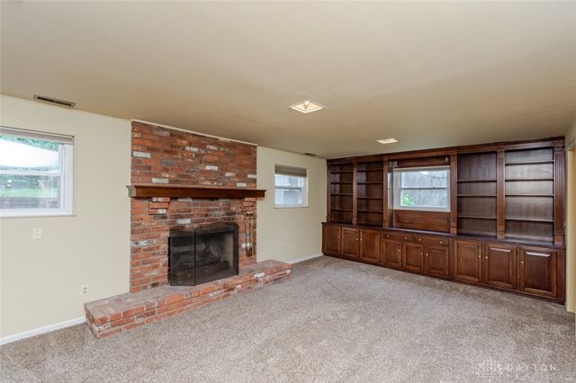 654 Sartell Drive, Fairborn, OH 45324