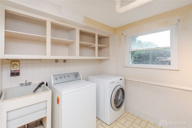 654 Sartell Drive, Fairborn, OH 45324