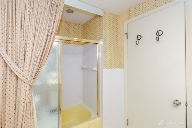 654 Sartell Drive, Fairborn, OH 45324