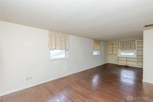 654 Sartell Drive, Fairborn, OH 45324