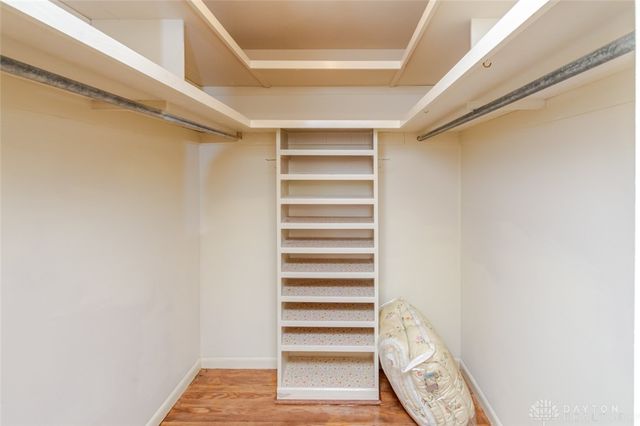 654 Sartell Drive, Fairborn, OH 45324