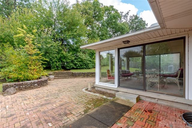 654 Sartell Drive, Fairborn, OH 45324