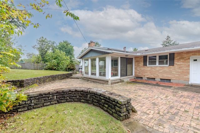 654 Sartell Drive, Fairborn, OH 45324