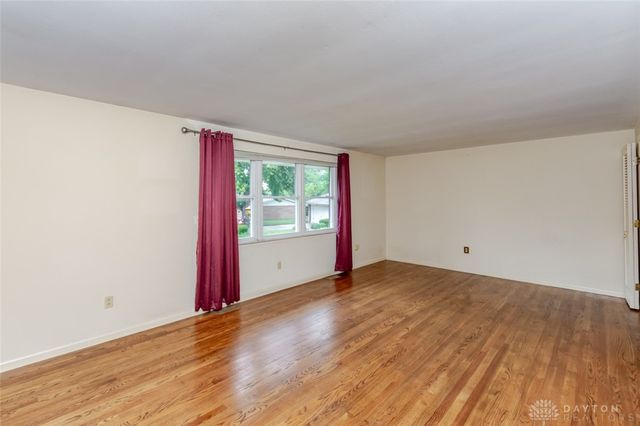 654 Sartell Drive, Fairborn, OH 45324