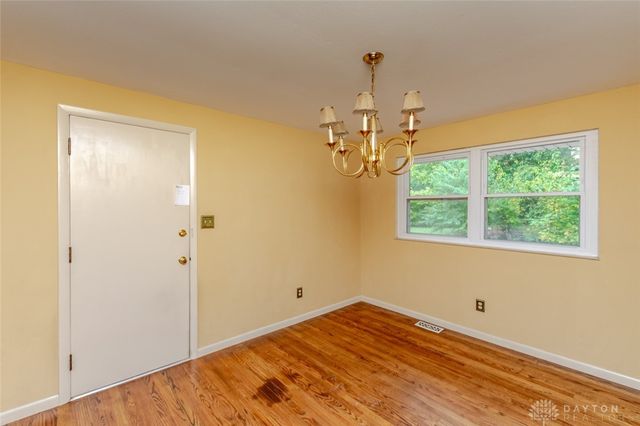 654 Sartell Drive, Fairborn, OH 45324