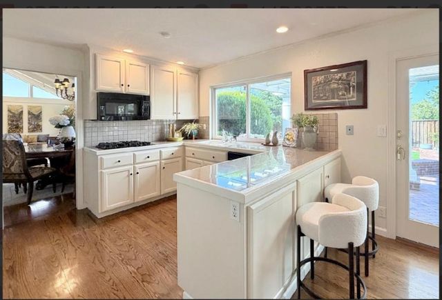 12498 Sumner Drive, Saratoga, CA 95070