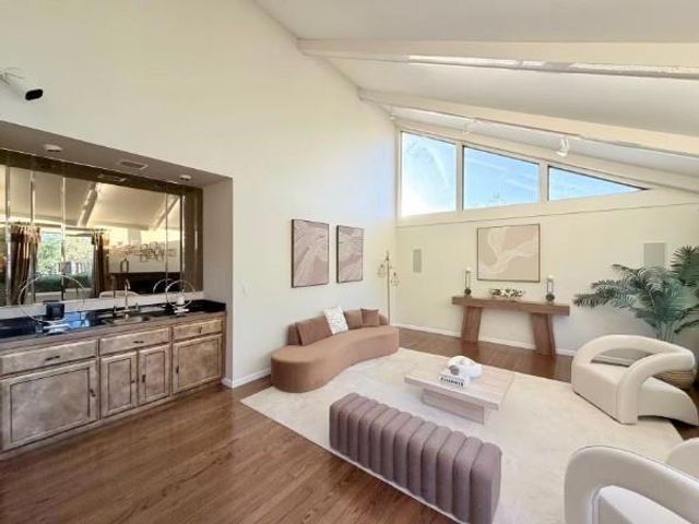 12498 Sumner Drive, Saratoga, CA 95070