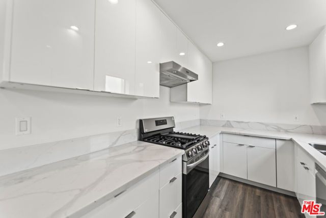 1254 9th Street G, Santa Monica, CA 90401