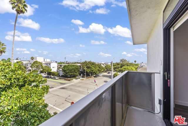 1254 9th Street G, Santa Monica, CA 90401