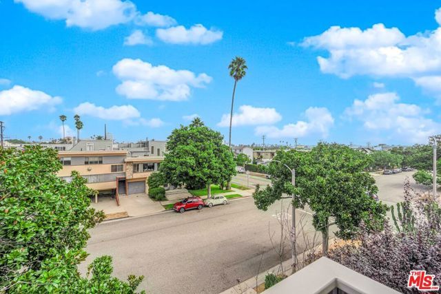1254 9th Street G, Santa Monica, CA 90401