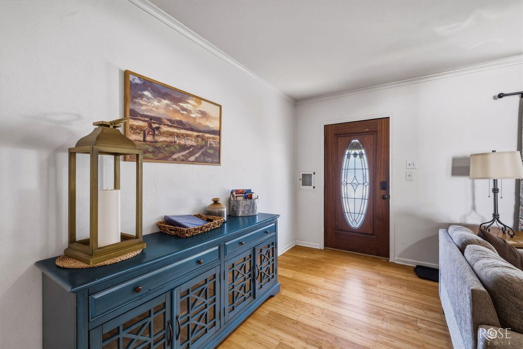 Image 8 of property listing at 2312 Live Oak Street, San Angelo, TX 76901