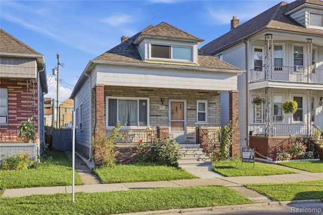 2374 Burger Street, Hamtramck, MI 48212