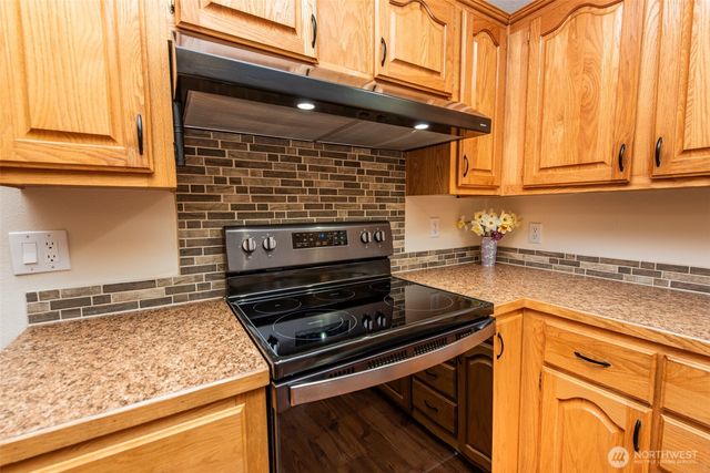 571 Lewis Road, Port Angeles, WA 98362