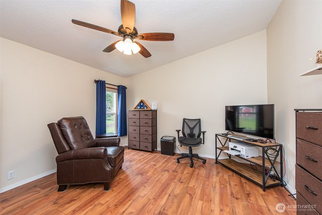 571 Lewis Road, Port Angeles, WA 98362