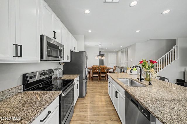 19689 W GLENROSA Avenue, Litchfield Park, AZ 85340