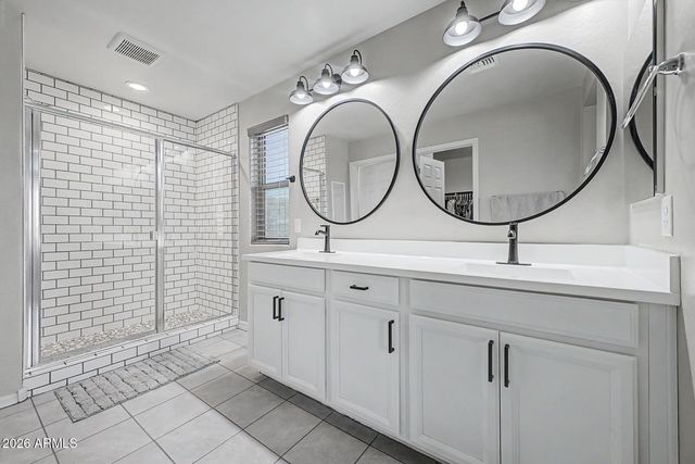 19689 W GLENROSA Avenue, Litchfield Park, AZ 85340