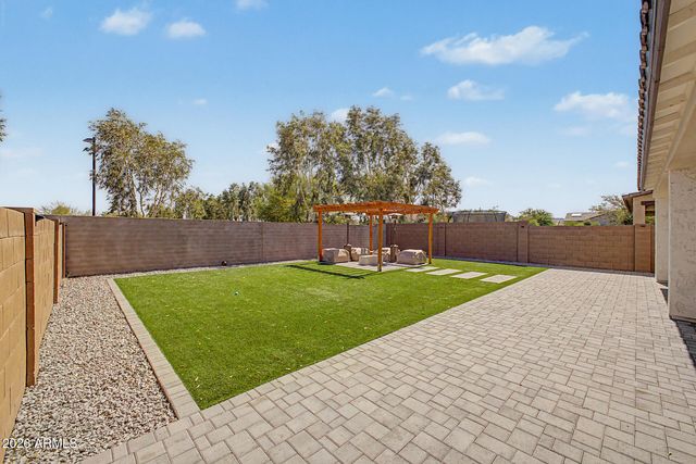 19689 W GLENROSA Avenue, Litchfield Park, AZ 85340