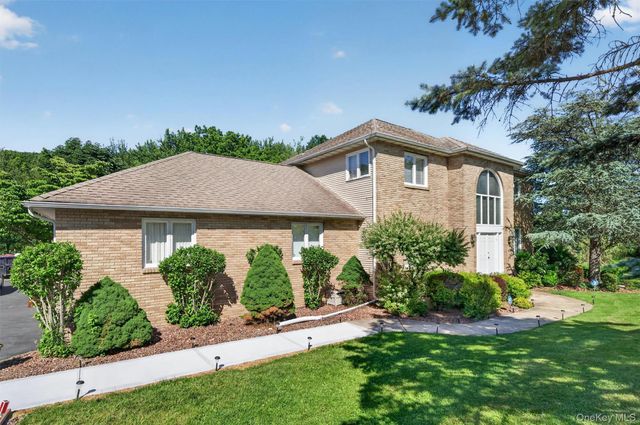 335 Laroe Road, Chester, NY 10918