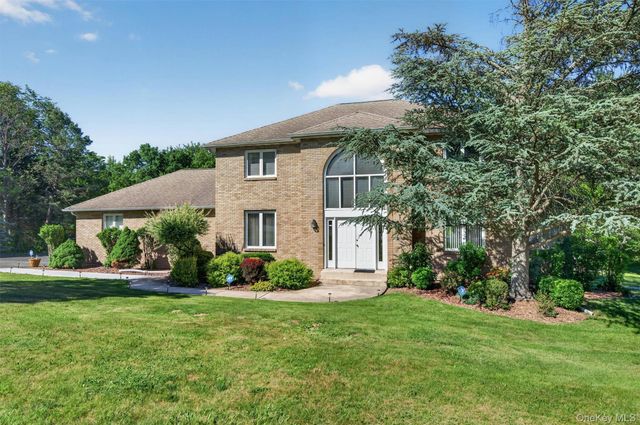 335 Laroe Road, Chester, NY 10918