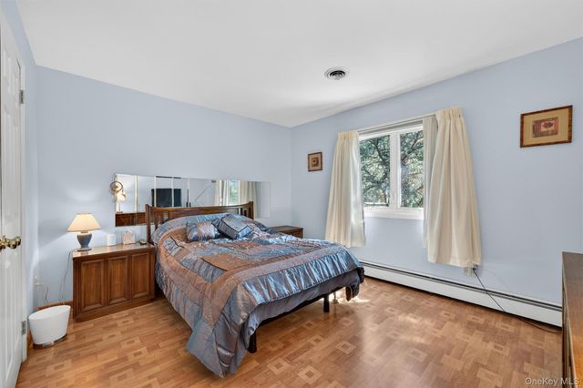 335 Laroe Road, Chester, NY 10918