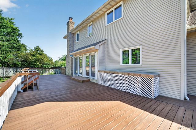 335 Laroe Road, Chester, NY 10918