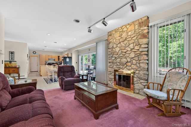 335 Laroe Road, Chester, NY 10918
