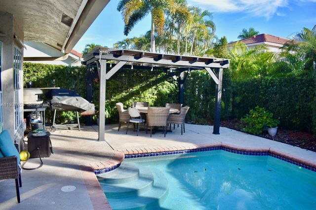 1352 NW 129th Way, Sunrise, FL 33323