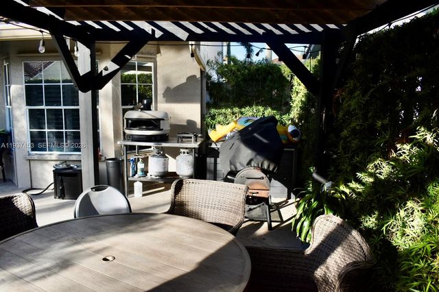 1352 NW 129th Way, Sunrise, FL 33323