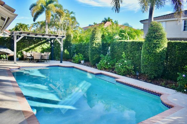 1352 NW 129th Way, Sunrise, FL 33323