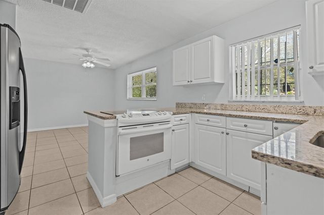 1813 GRIMKE AVENUE, Apopka, FL 32703