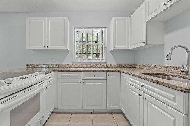 1813 GRIMKE AVENUE, Apopka, FL 32703