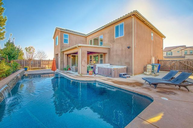 4379 Heritage Avenue, Clovis, CA 93619