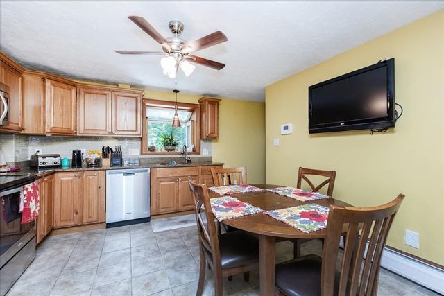 520 Jackson St, Methuen, MA 01844