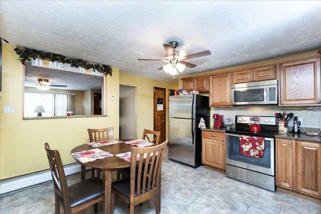 520 Jackson St, Methuen, MA 01844