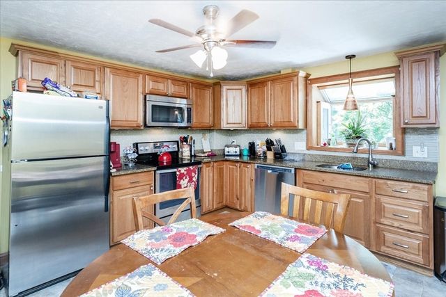 520 Jackson St, Methuen, MA 01844
