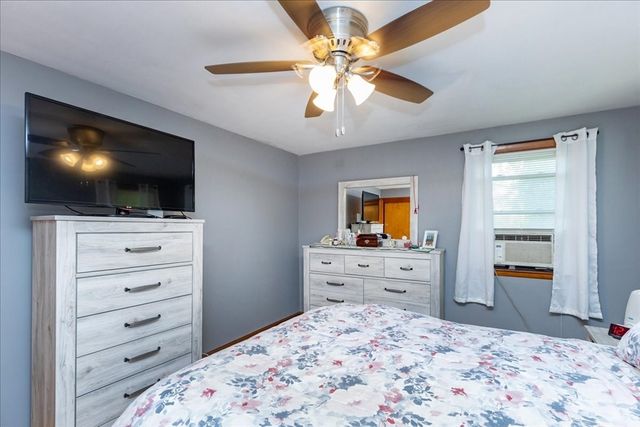 520 Jackson St, Methuen, MA 01844