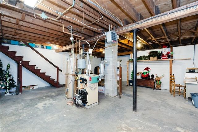 520 Jackson St, Methuen, MA 01844